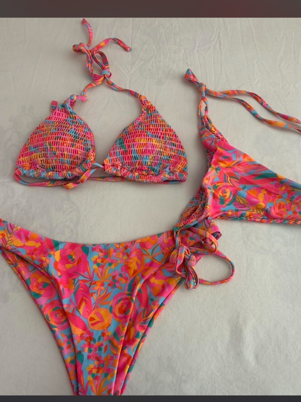 Multicoloured bikini set with adjustable straps size small